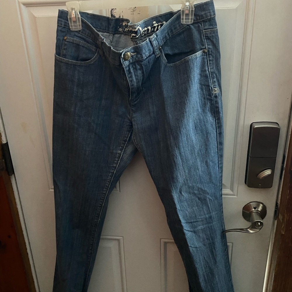 Do Denim size 31/32’’ style LZB 103 denim jeans.